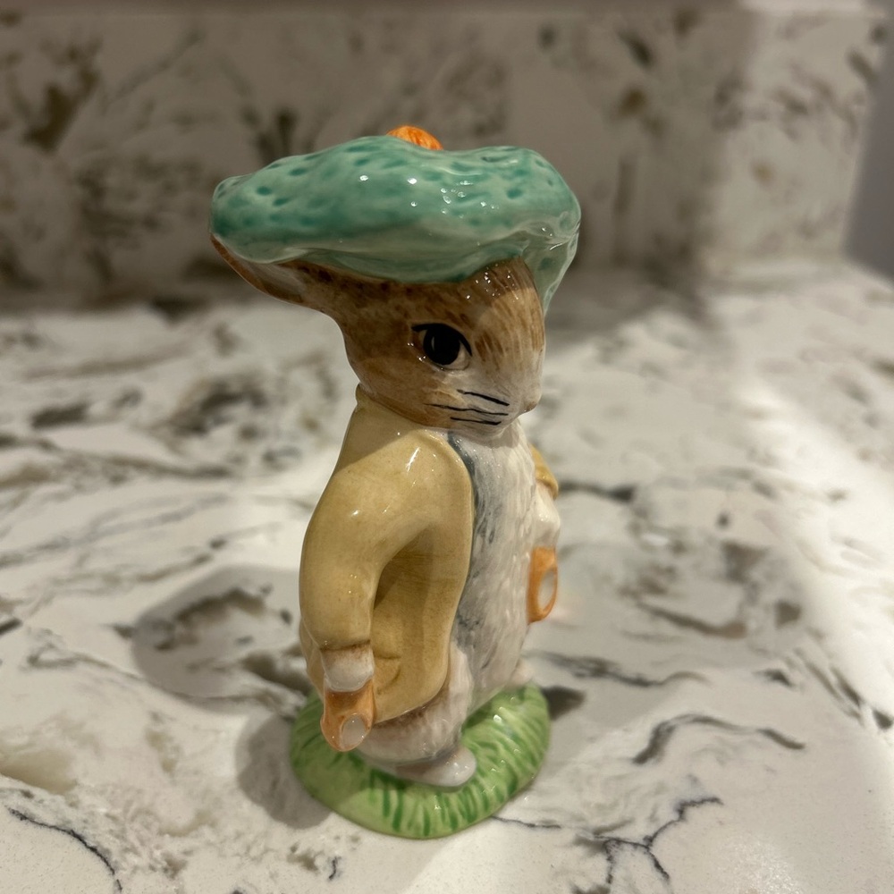 Royal doulton Beswick Rabbit Figurine with Green Hat